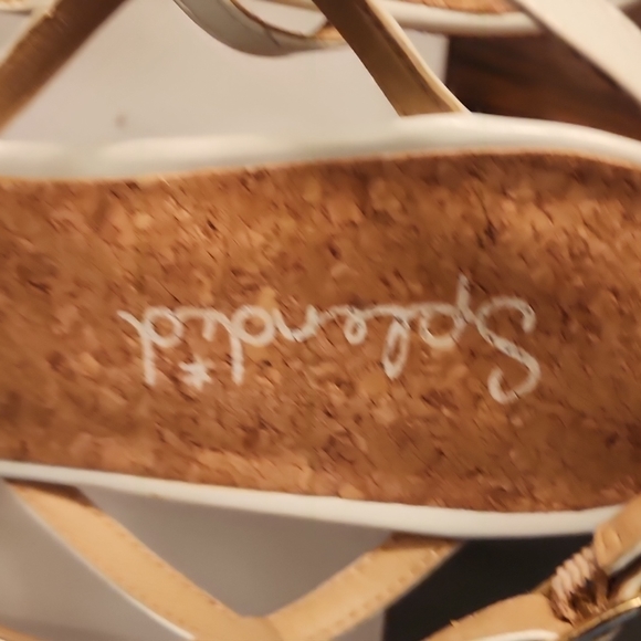 White sandals - Picture 3 of 8